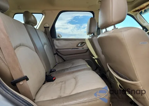 2005 Mercury Mariner z USA, uszkodzony, nr VIN 4M2CU57185DJ20555